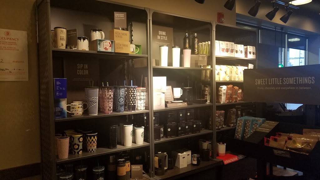 Starbucks | cafe | 1596 Union Tpke, New Hyde Park, NY 11040, USA | 7188311323 OR +1 718-831-1323