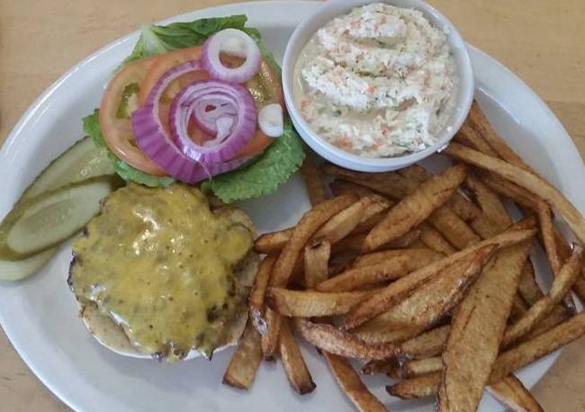 Platte River Inn | restaurant | 10921 Main St, Honor, MI 49640, USA | 2312271200 OR +1 231-227-1200