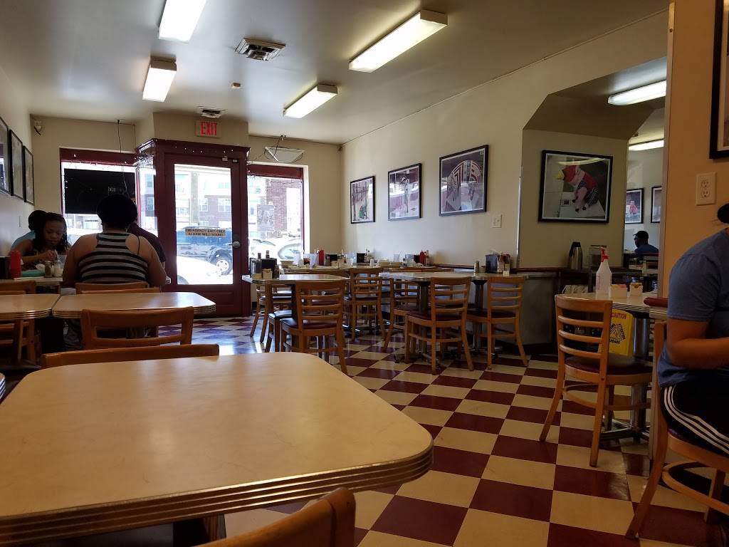 Smith Street Diner | restaurant | 438 Battleground Ave, Greensboro, NC 27401, USA | 3363798666 OR +1 336-379-8666