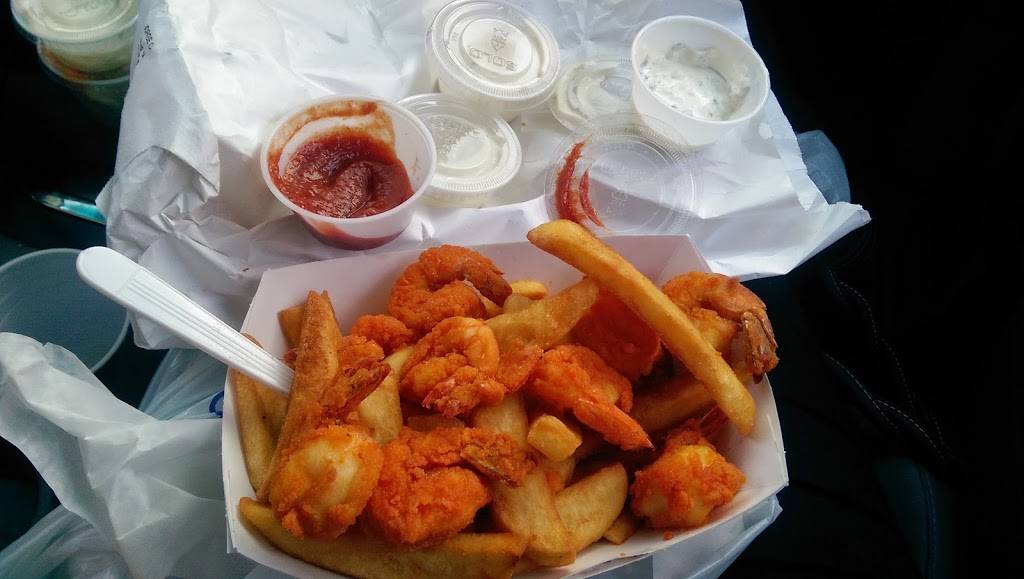 Tonys Pier | restaurant | 1 City Island Ave, Bronx, NY 10464, USA | 7188851424 OR +1 718-885-1424