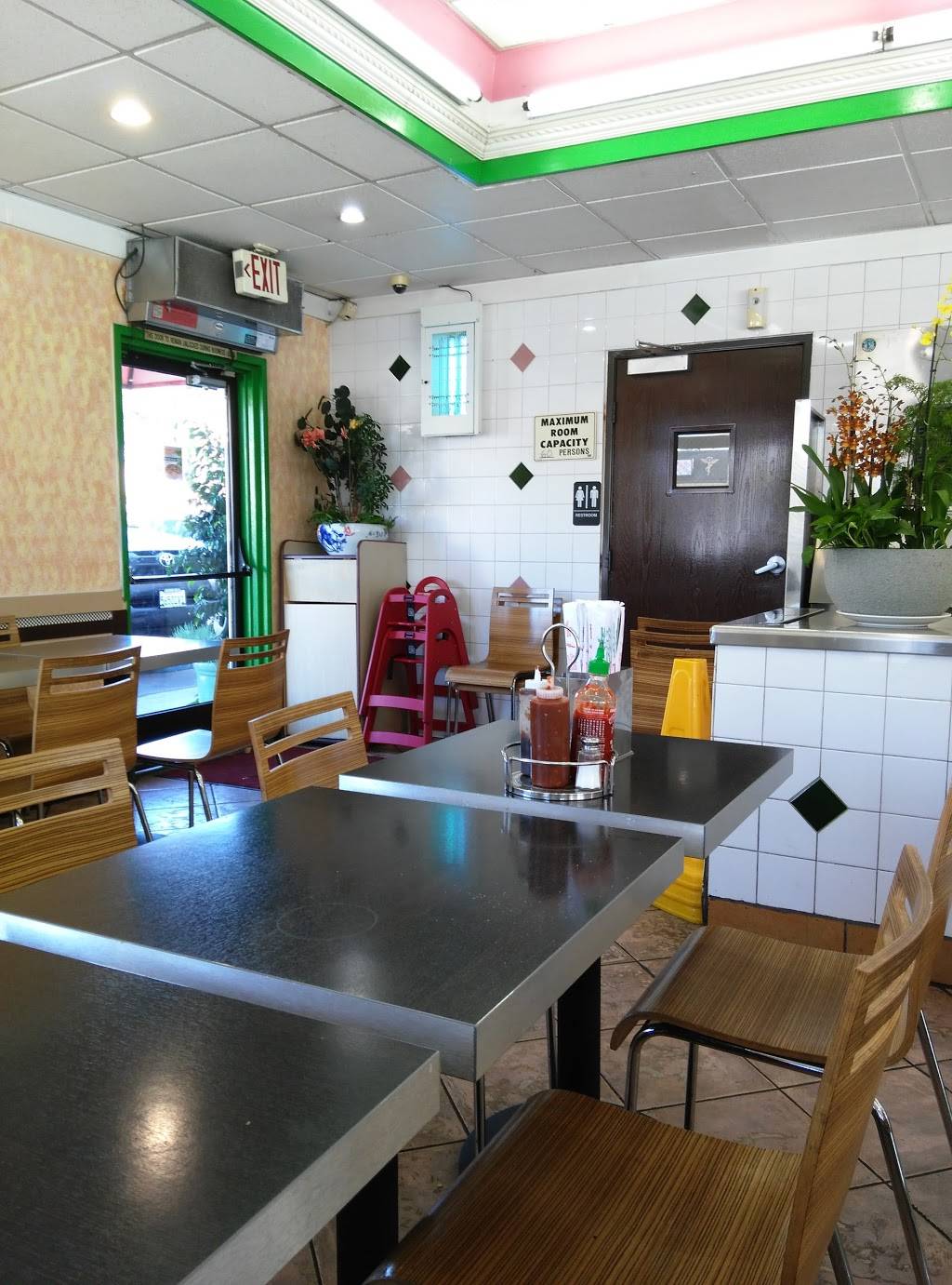 Banh Mi & Che Cali | restaurant | 647 W Valley Blvd, Alhambra, CA 91803, USA | 6262938396 OR +1 626-293-8396