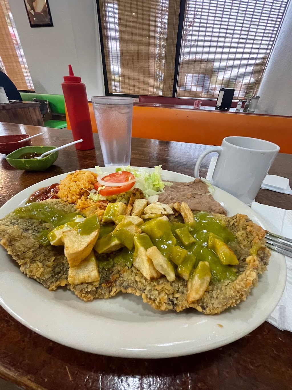 Paulitas Restaurant | restaurant | 5110 McPherson Rd, Laredo, TX 78041, USA | 9567172300 OR +1 956-717-2300