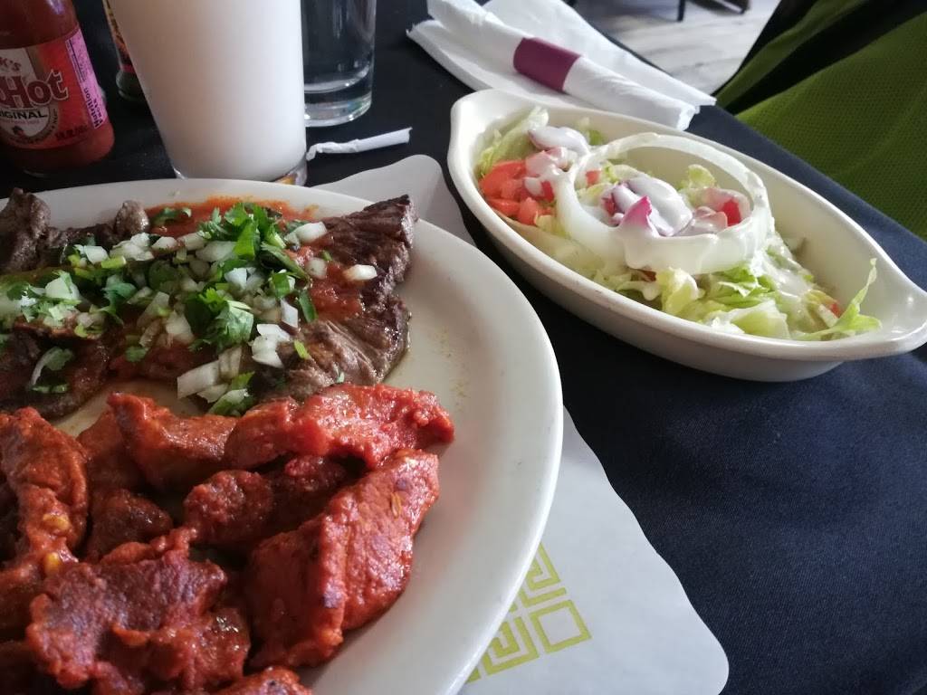 El Chapin Restaurant | restaurant | Providence, RI 02909, USA | 4014644400 OR +1 401-464-4400