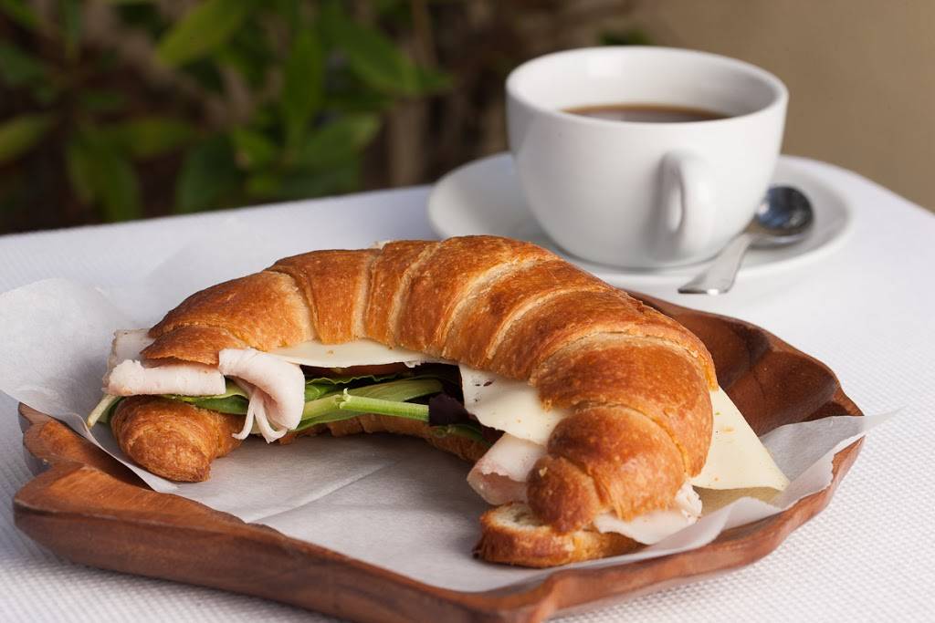 De Azúcar Bakery | bakery | 2781 Wrights Rd #1225, Oviedo, FL 32765, USA | 3219721924 OR +1 321-972-1924