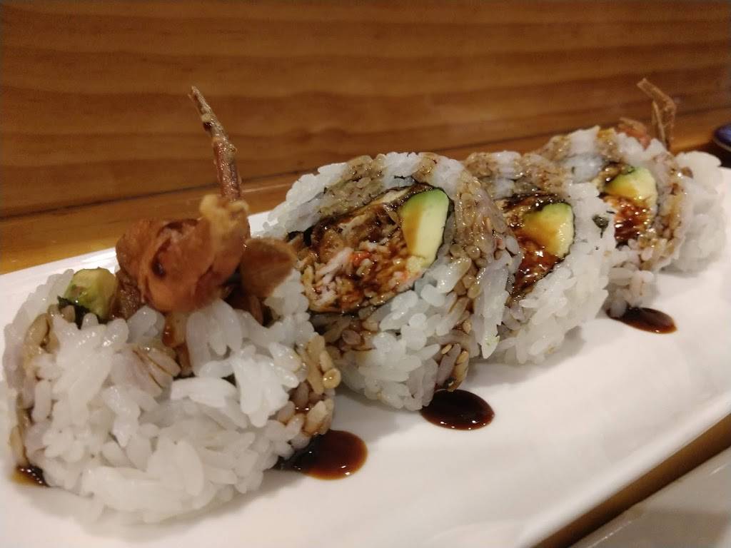 Yoko Sushi | restaurant | 2946 Chain Bridge Rd # J, Oakton, VA 22124, USA | 7032556644 OR +1 703-255-6644
