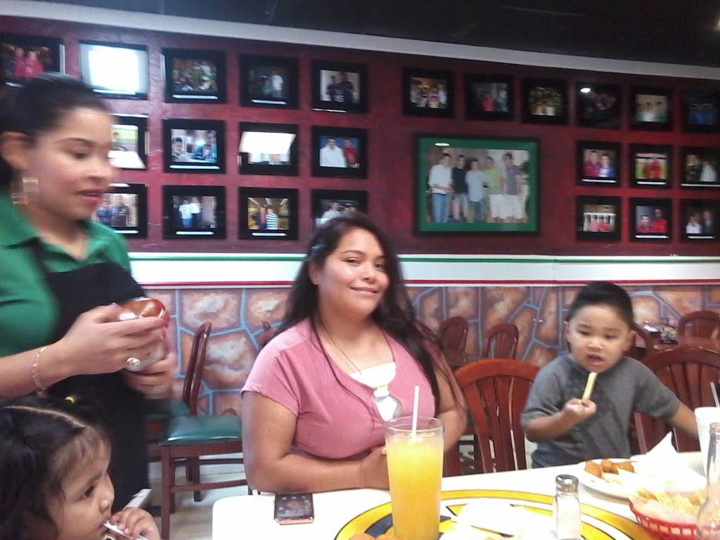 Taqueria Mexicana | restaurant | 2017 N Frazier St, Conroe, TX 77301, USA | 9367563150 OR +1 936-756-3150