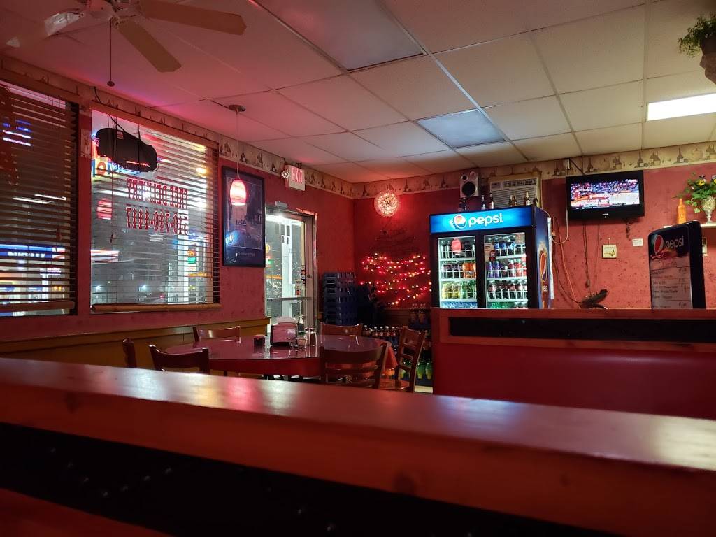 The Italian Job | restaurant | 140 W Old Cross Rd, New Market, VA 22844, USA | 5407404447 OR +1 540-740-4447