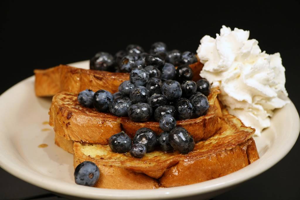 The Scrambled Diner | restaurant | 250 W 81st Ave, Dyer, IN 46311, USA | 2198653950 OR +1 219-865-3950