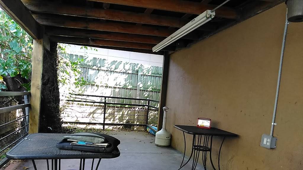 Kampus Korner Restaurant | restaurant | Rolfe Christopher Dr, Beaumont, TX 77705, USA | 4098326386 OR +1 409-832-6386