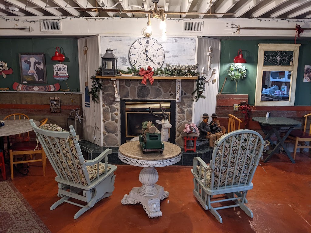 COWS -N- Canoes Country Mercantile | restaurant | 23297 452nd Ave, Madison, SD 57042, USA | 6052561504 OR +1 605-256-1504