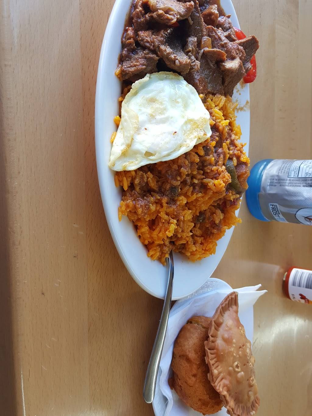 Dominican Restaurant | restaurant | 645 Rodman St, Fall River, MA 02721, USA | 5086767615 OR +1 508-676-7615