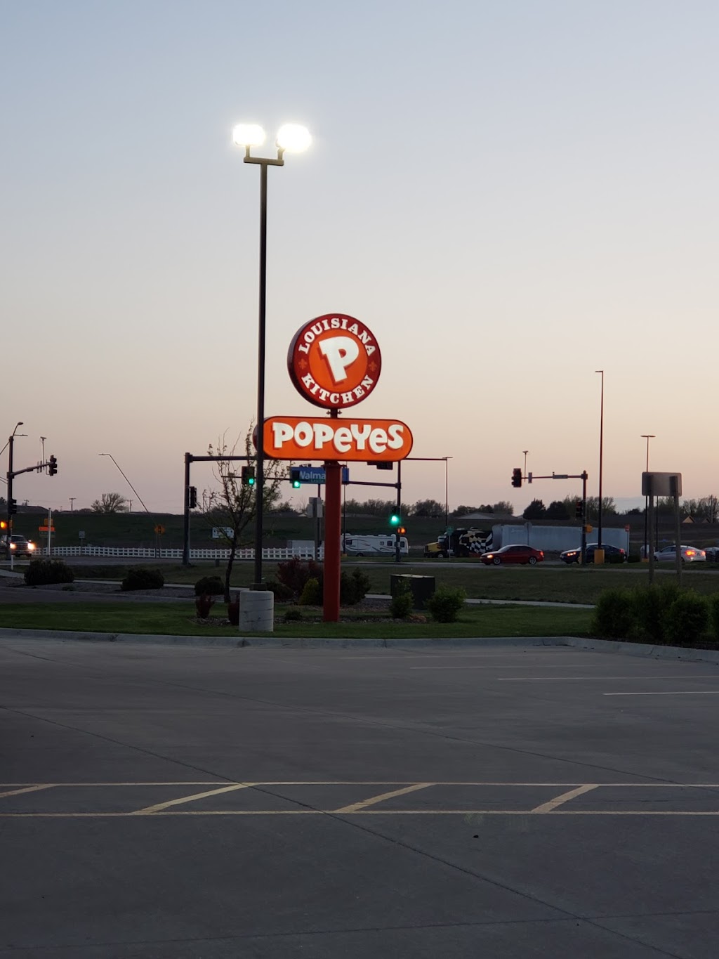 Popeyes® Louisiana Kitchen | restaurant | 3108 E Kansas Ave, Garden City, KS 67846, USA | 6208056900 OR +1 620-805-6900