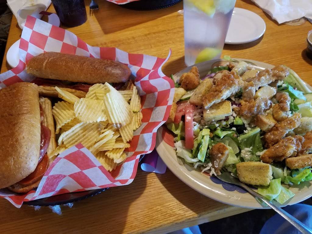 Russos Pizzeria Bar & Grille | restaurant | 6209 Division Ave S, Grand Rapids, MI 49548, USA | 6165347877 OR +1 616-534-7877