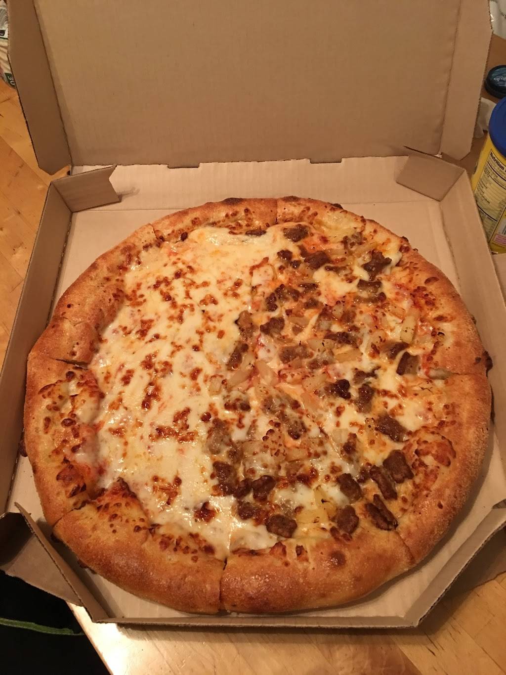 Pizza Hut | restaurant | 7136 Van Nuys Blvd, Van Nuys, CA 91405, USA | 8187790400 OR +1 818-779-0400