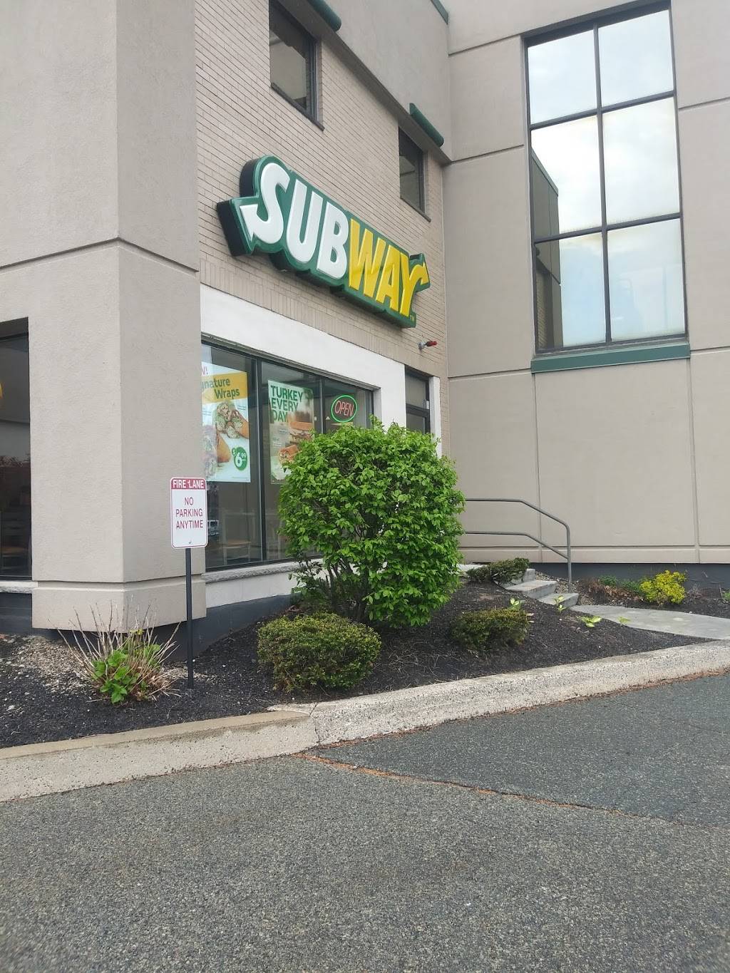 Subway | restaurant | 342 Cummings Park Dr, Woburn, MA 01801, USA | 7812810395 OR +1 781-281-0395