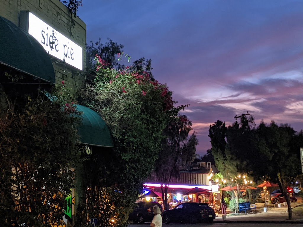 Side Pie | restaurant | 900 E Altadena Dr, Altadena, CA 91001, USA | 7077433743 OR +1 707-743-3743