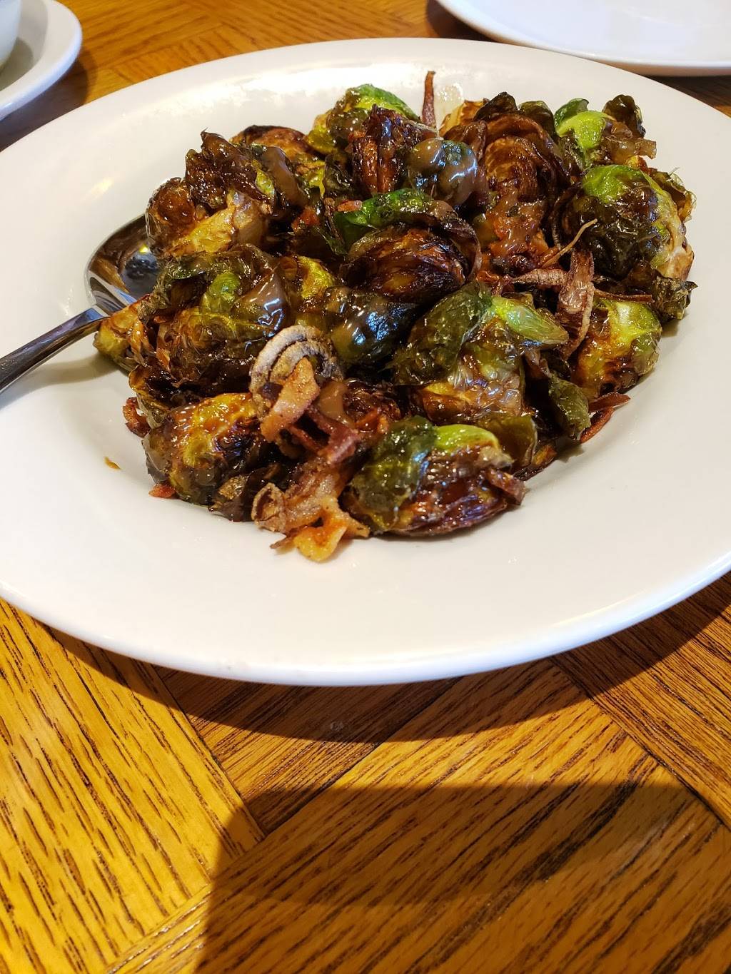 Fiddleheads Grille | restaurant | 999 S Main St, Great Barrington, MA 01230, USA | 4136442999 OR +1 413-644-2999