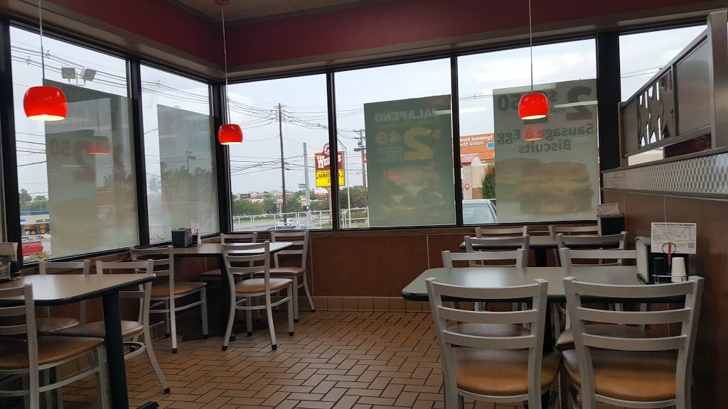 Hardees | restaurant | 2990 Richmond Rd, Lexington, KY 40509, USA | 8592697589 OR +1 859-269-7589