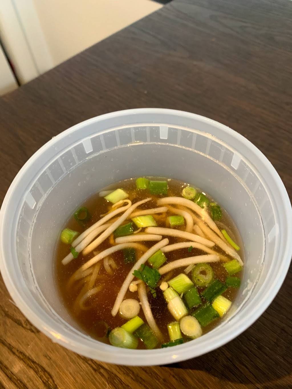 Pho Lucas | restaurant | 2915 W Cary St, Richmond, VA 23221, USA | 8042549588 OR +1 804-254-9588