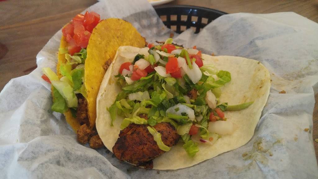 Cantina 76 | restaurant | 819 Coleman Blvd, Mt Pleasant, SC 29464, USA | 8433887717 OR +1 843-388-7717