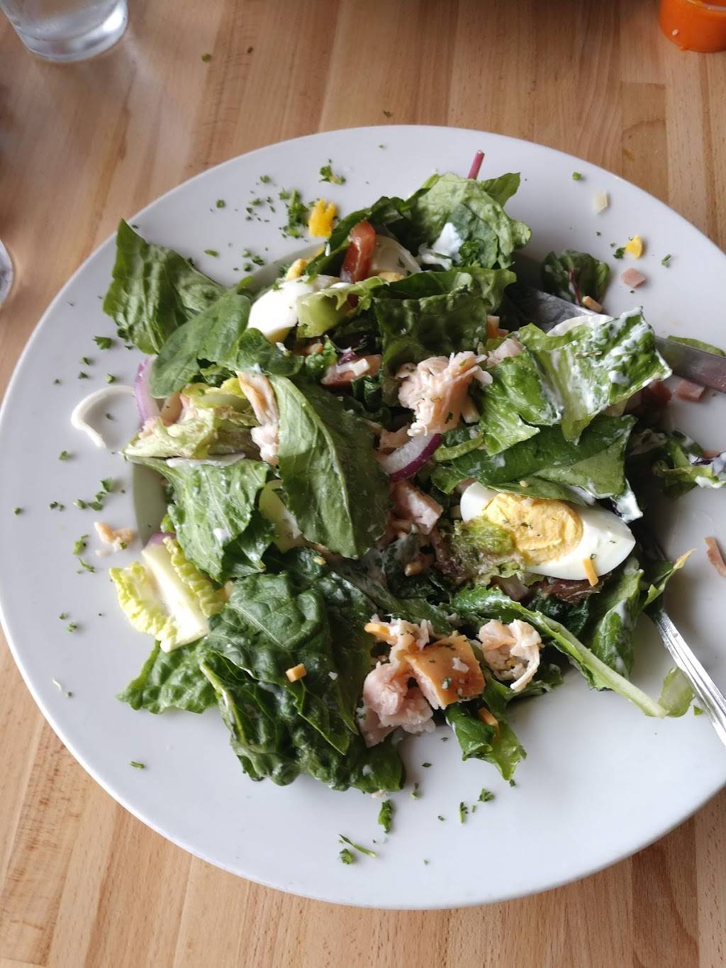 Christines Cuisine | restaurant | 729 E 9 Mile Rd, Ferndale, MI 48220, USA | 2485843354 OR +1 248-584-3354