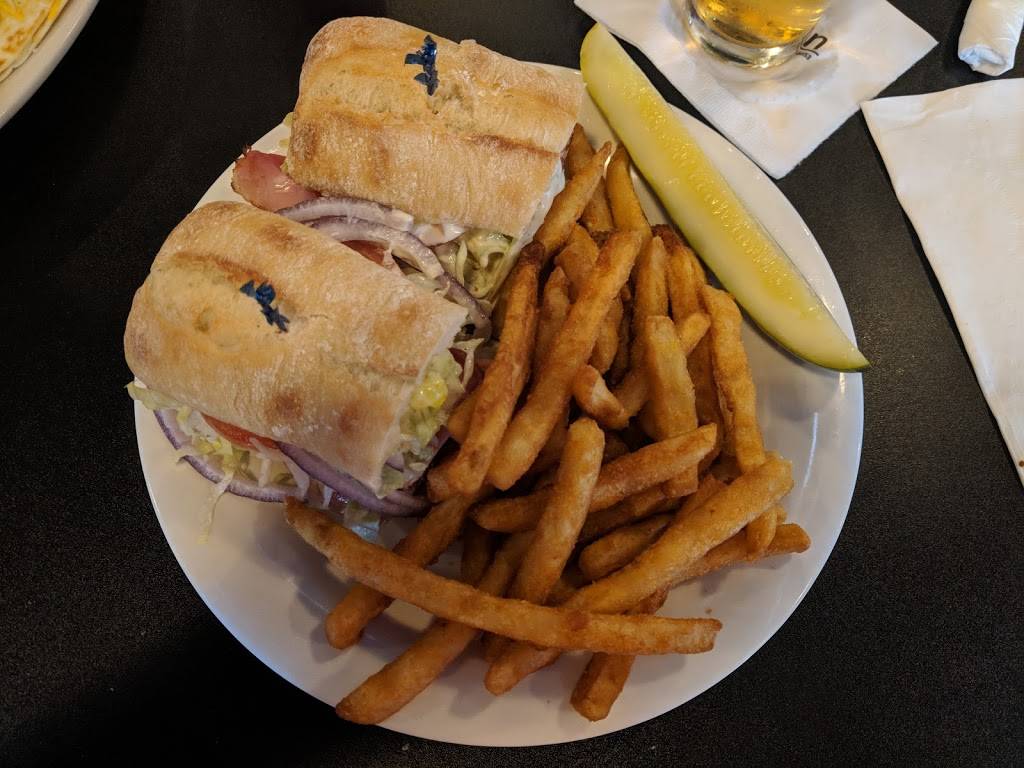 South Lyon Hotel | restaurant | 201 N Lafayette St, South Lyon, MI 48178, USA | 2484376440 OR +1 248-437-6440