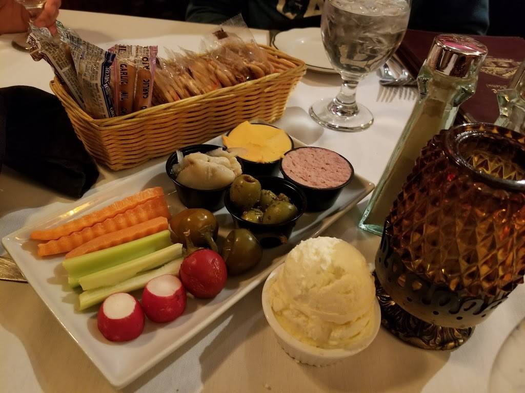 Chippewa Inn | restaurant | 9702 Co Rd B, Hayward, WI 54843, USA | 7154623648 OR +1 715-462-3648