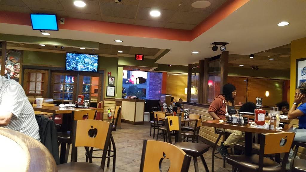 Applebees Grill + Bar | restaurant | 6464 E NW Hwy Suite 510, Dallas, TX 75231, USA | 2143617625 OR +1 214-361-7625