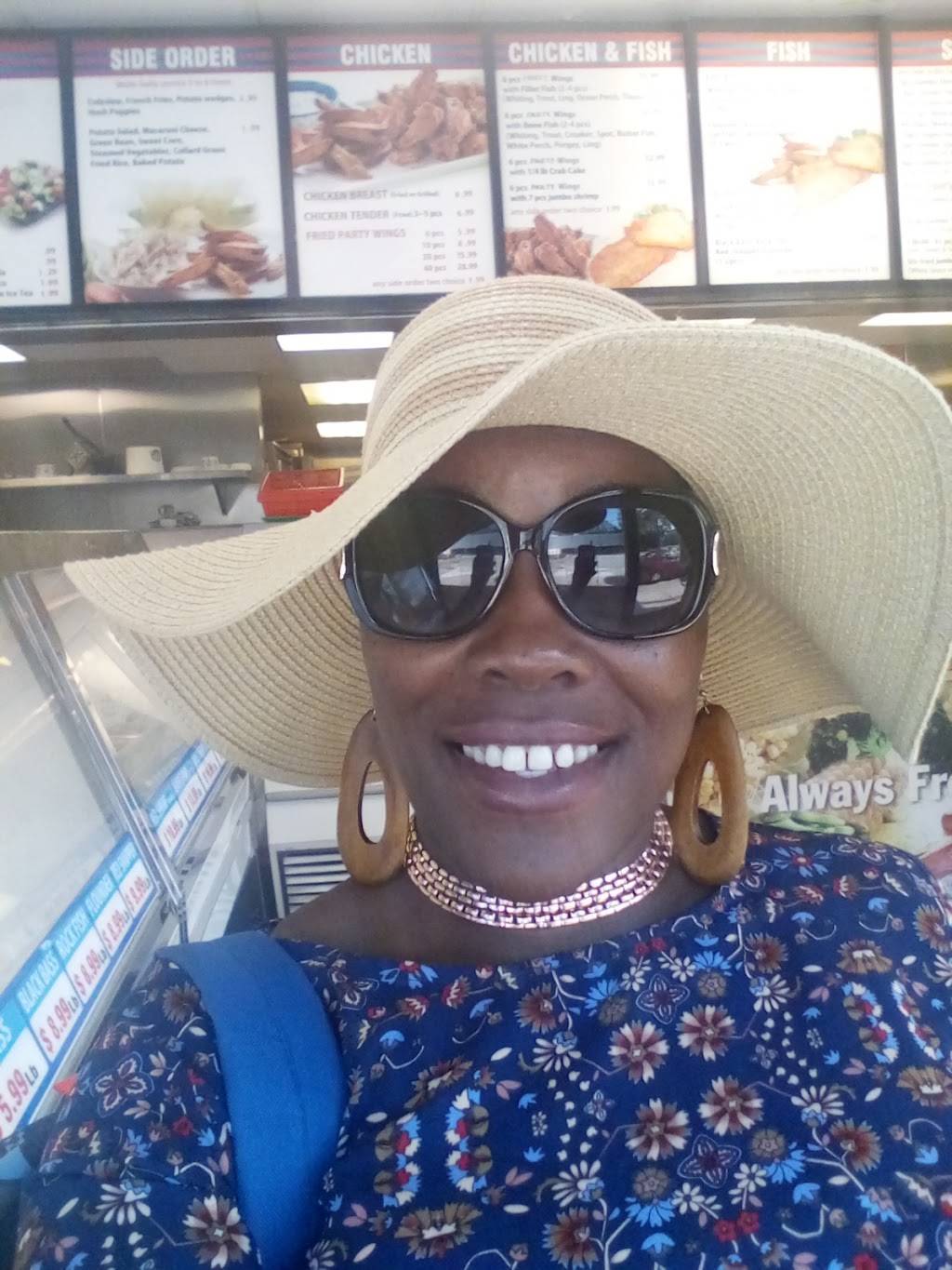 Todays Crab House | restaurant | 2125 Alabama Ave SE, Washington, DC 20020, USA | 2026787778 OR +1 202-678-7778