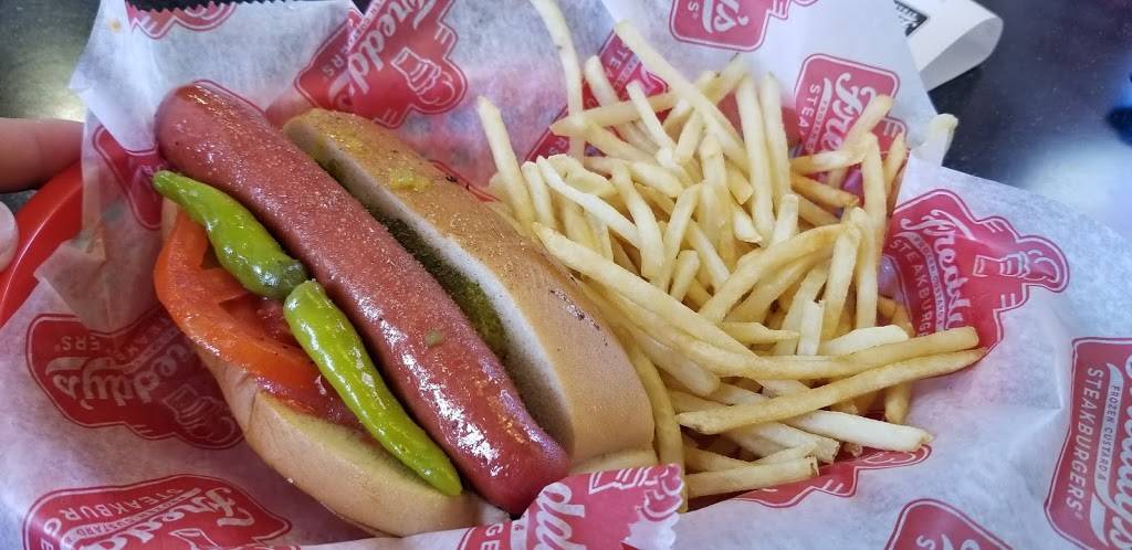 Freddys Frozen Custard & Steakburgers | restaurant | 2940 Scottsville Rd, Bowling Green, KY 42104, USA | 2704951621 OR +1 270-495-1621