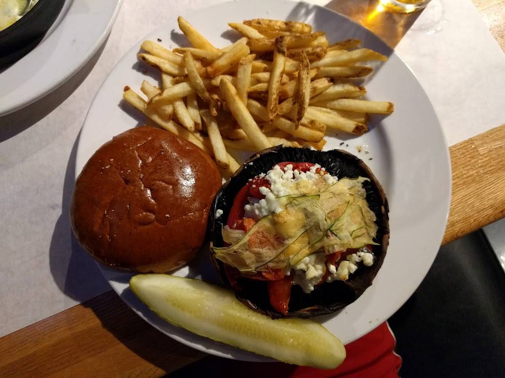 Warehouse Eatery | night club | 833 Deerfield Rd, Deerfield, IL 60015, USA | 8473170180 OR +1 847-317-0180