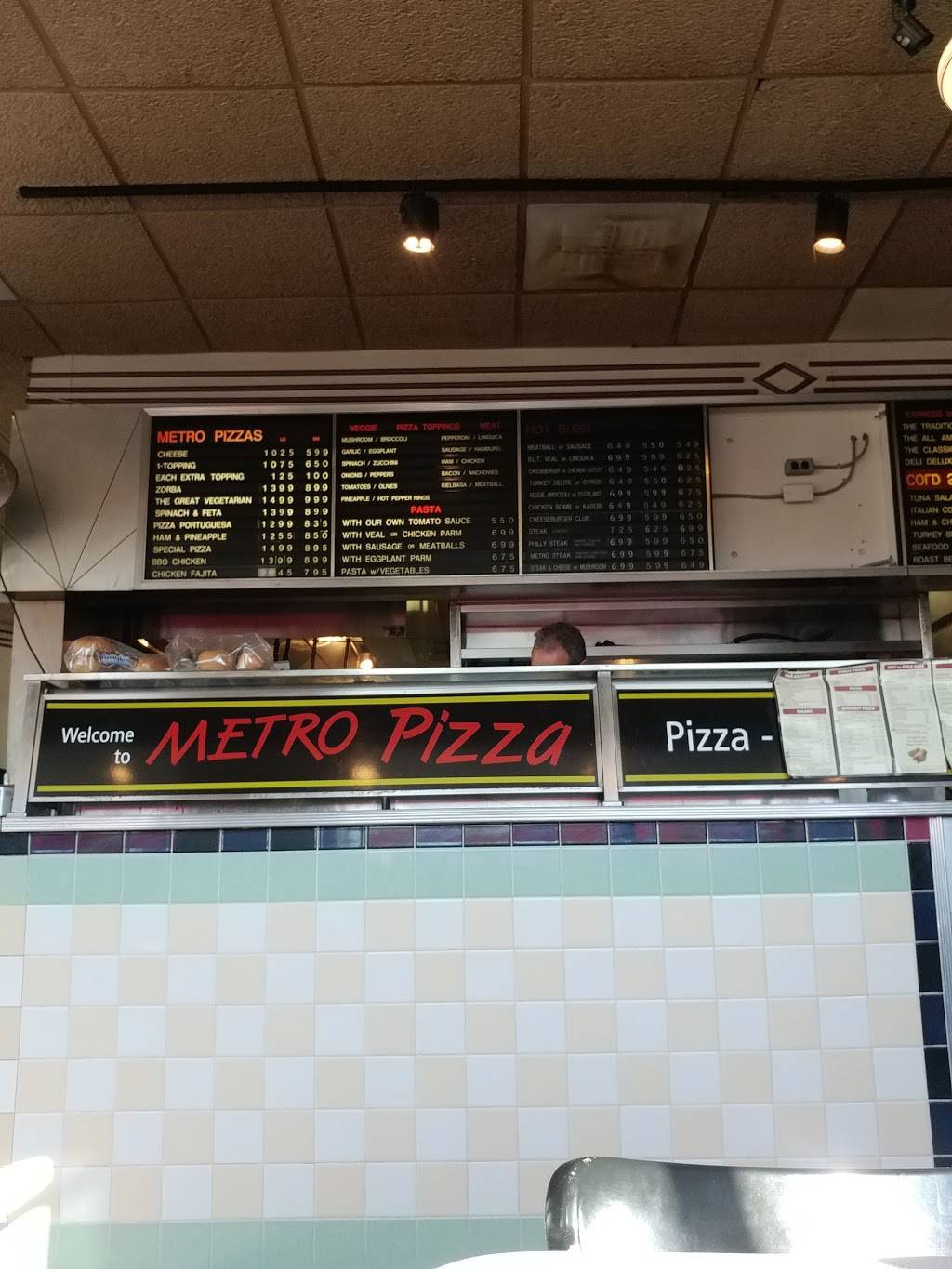 Metro Pizza & Sandwiches | restaurant | 933 Belleville Ave, New Bedford, MA 02745, USA | 5089953338 OR +1 508-995-3338