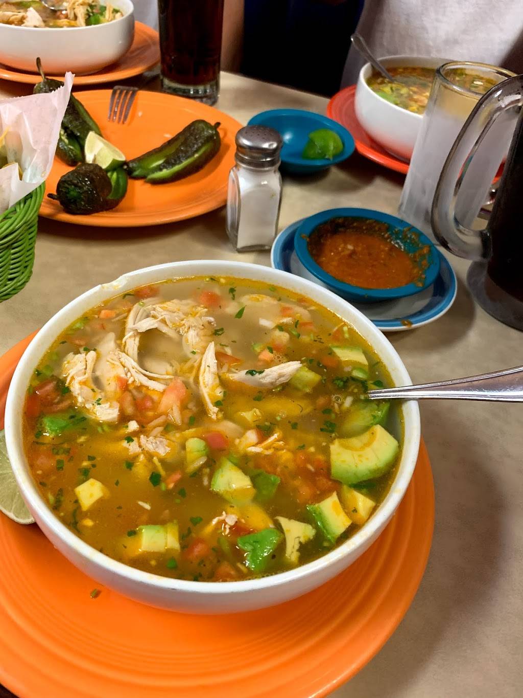 El Bronco | restaurant | 6 Radford St, Christiansburg, VA 24073, USA | 5403810674 OR +1 540-381-0674