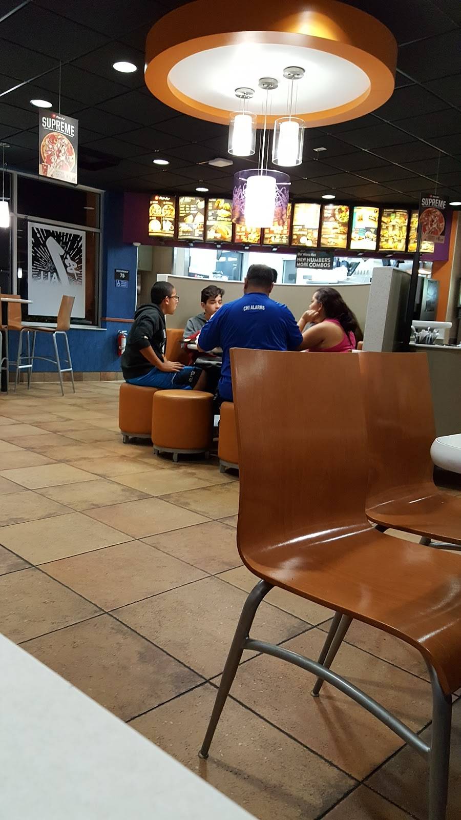 Taco Bell | meal takeaway | 5705 NW 163rd St, Miami Lakes, FL 33014, USA | 3055580102 OR +1 305-558-0102