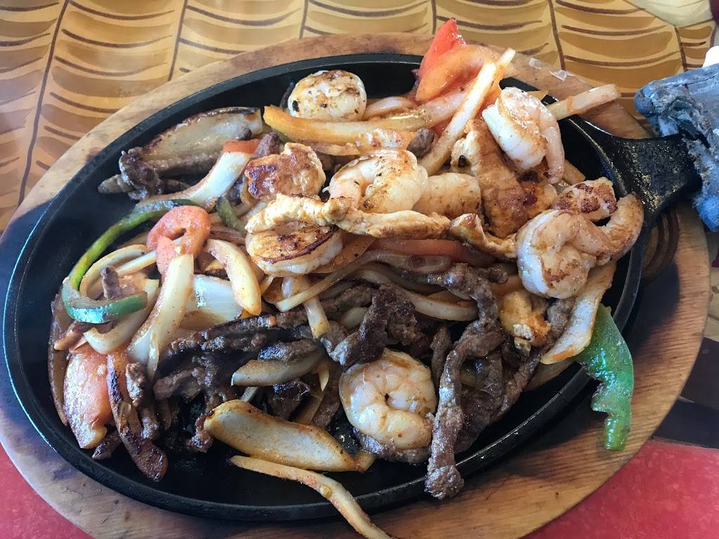 Cancun Mexican Grill & Bar | restaurant | 732 Dolly Parton Pkwy, Sevierville, TN 37862, USA | 8653654655 OR +1 865-365-4655