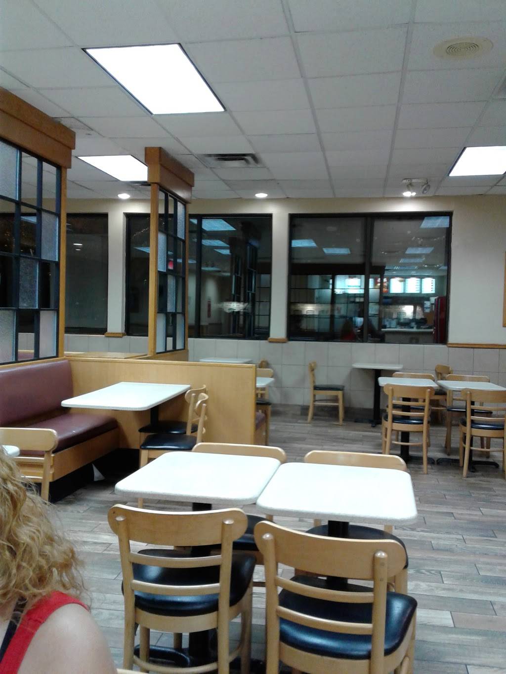 Wendys | restaurant | 10941 Airport Road, Naples, FL 34109, USA | 2395920888 OR +1 239-592-0888