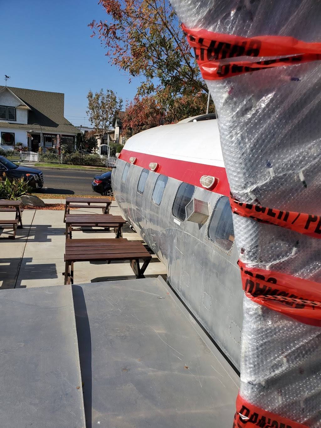 Flying taco | restaurant | 242 N L St, Tulare, CA 93274, USA | 5593667201 OR +1 559-366-7201