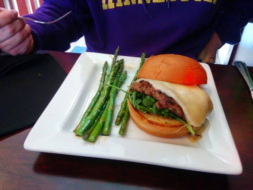 Village Pub | restaurant | 2720 County Rd 88, St Anthony, MN 55418, USA | 6127889680 OR +1 612-788-9680