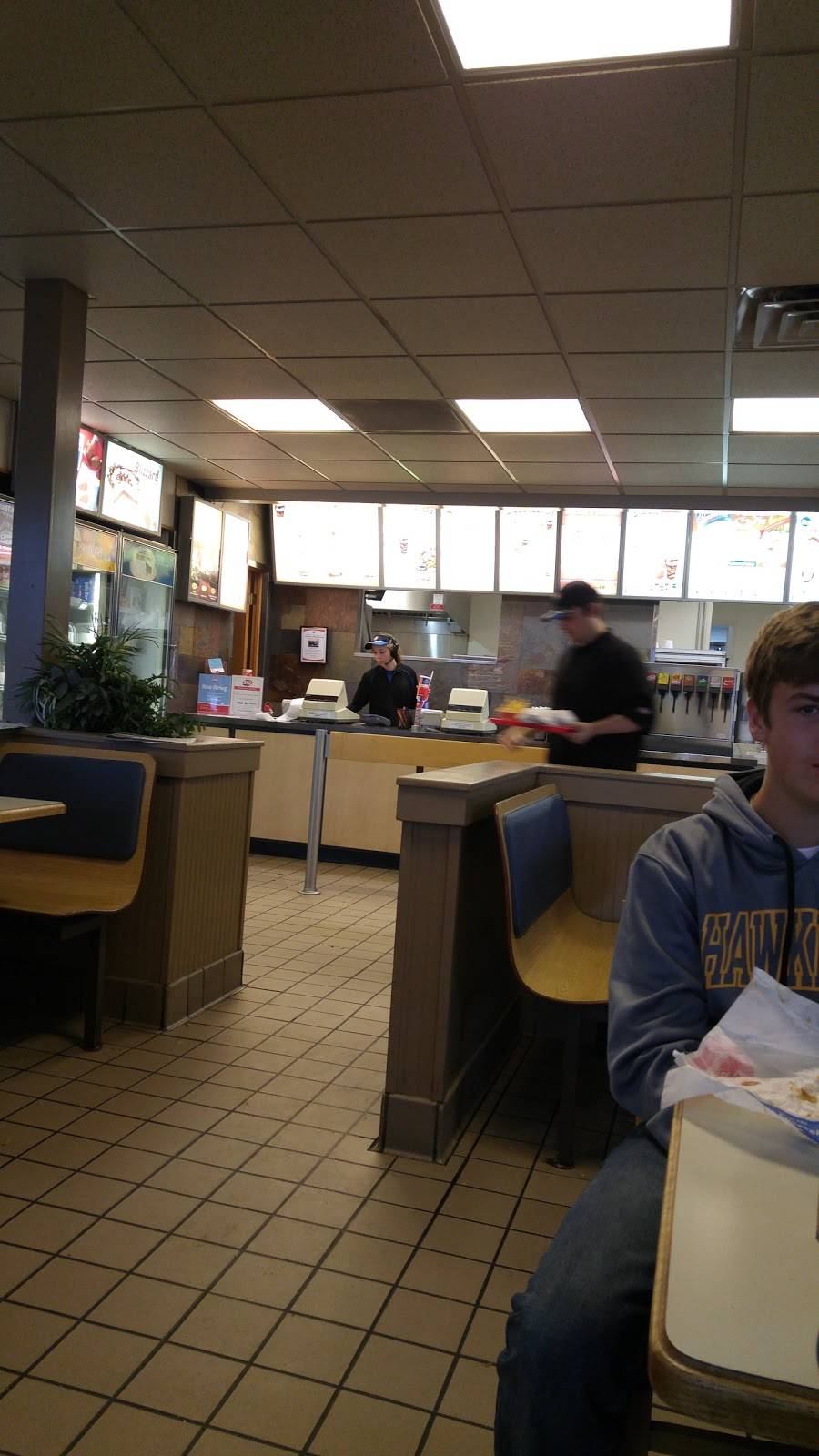 Dairy Queen | restaurant | 621 N Madison St, Chilton, WI 53014, USA | 9208499379 OR +1 920-849-9379