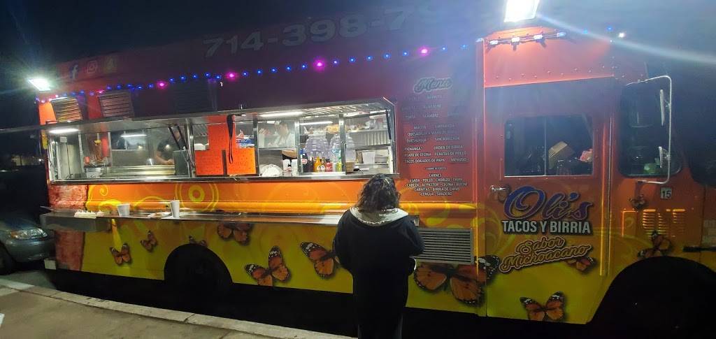 Olis tacos y birria | restaurant | Santa Ana, CA 92707, USA | 7143987911 OR +1 714-398-7911