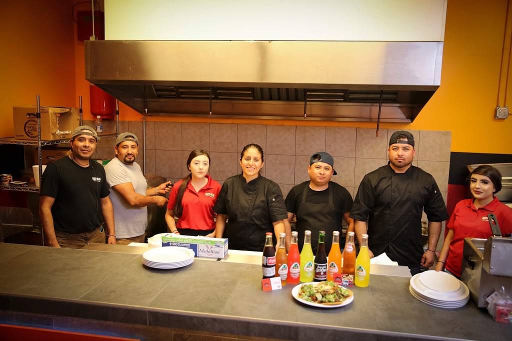 Tacos & Salsas | restaurant | 3351 W 63rd St, Chicago, IL 60629, USA | 7739126090 OR +1 773-912-6090