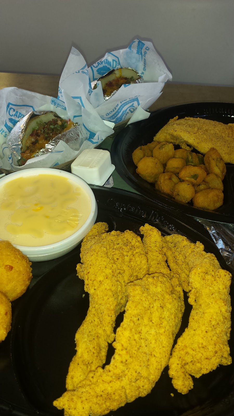 Captain Ds | restaurant | 1806 Highway 165 S, Monroe, LA 71202, USA | 3183220832 OR +1 318-322-0832