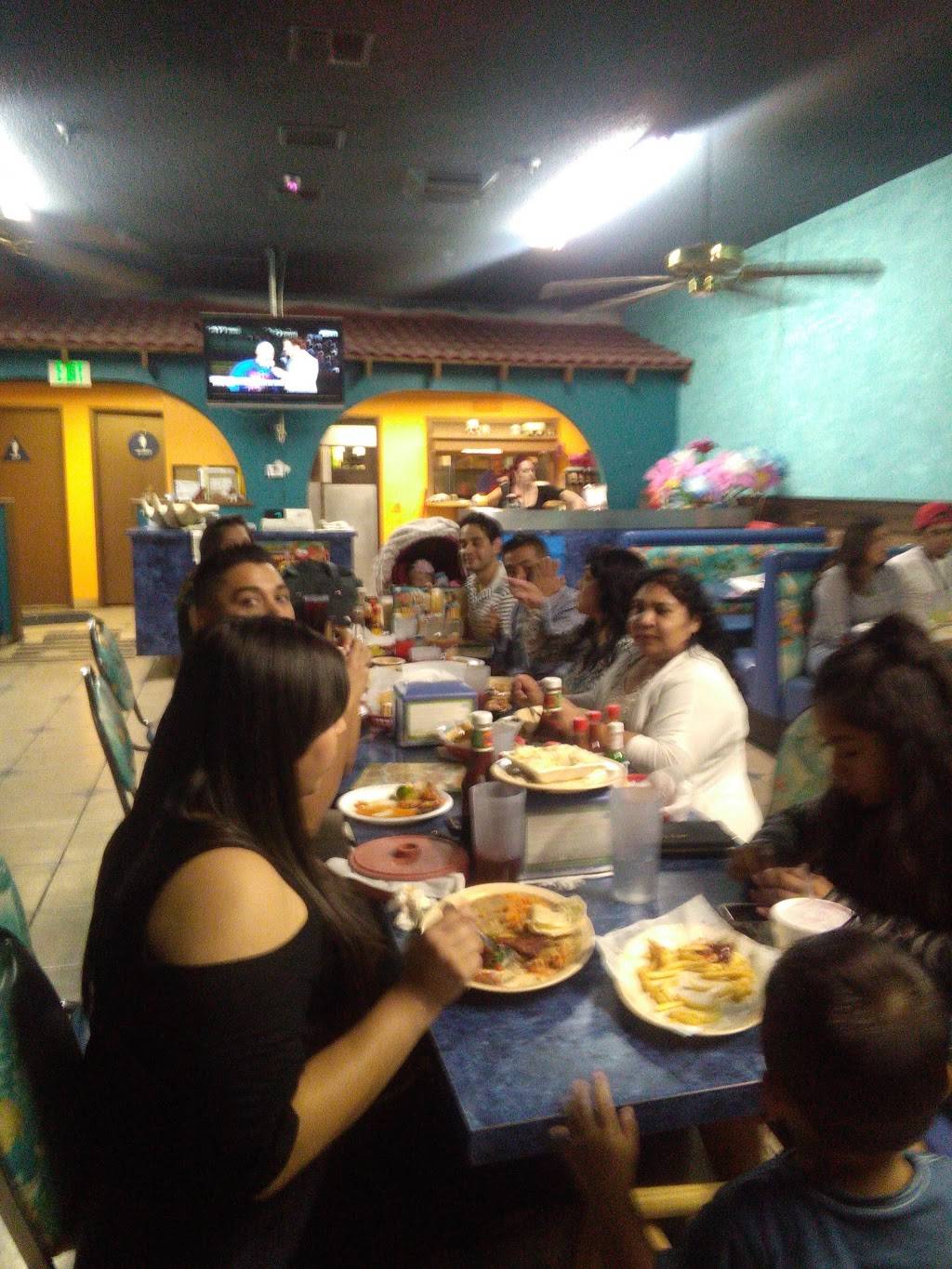 Las Islas Marias | restaurant | 502 S D St, Perris, CA 92570, USA | 9516572636 OR +1 951-657-2636
