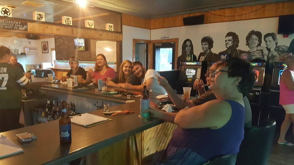 Northside Bar & Grill | restaurant | 2126 Algoma Blvd, Oshkosh, WI 54901, USA | 9202332400 OR +1 920-233-2400