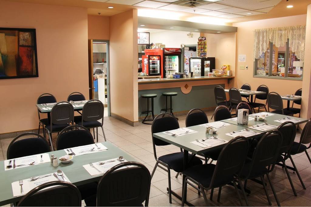 Salon de Quilles La Place | meal takeaway | 4565 Boulevard Saint-Joseph, Saint-Nicéphore, QC J2A 1B4, Canada | 8194721181 OR +1 819-472-1181