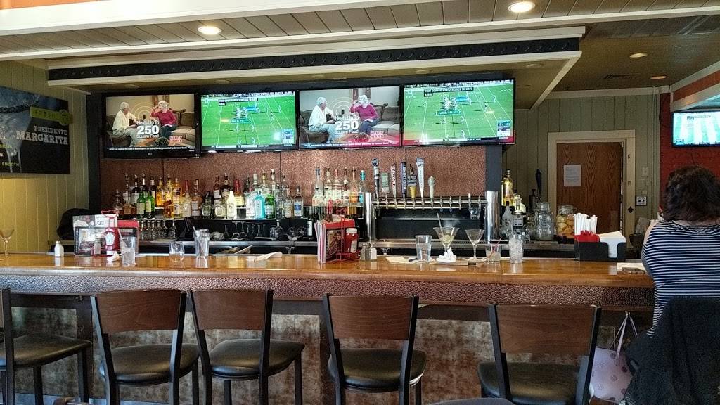 Chilis Grill & Bar | meal takeaway | Ivory Plaza, 170 Pearl St, Braintree, MA 02184, USA | 7818496151 OR +1 781-849-6151