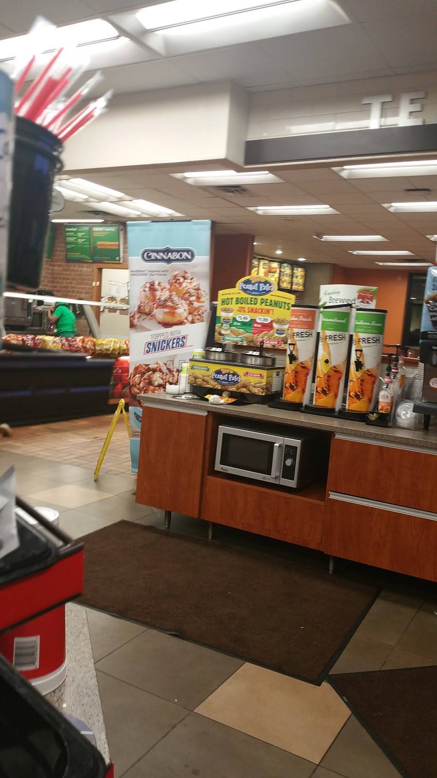 Subway | restaurant | 2015 W Lucas St, Florence, SC 29501, USA | 8436622673 OR +1 843-662-2673