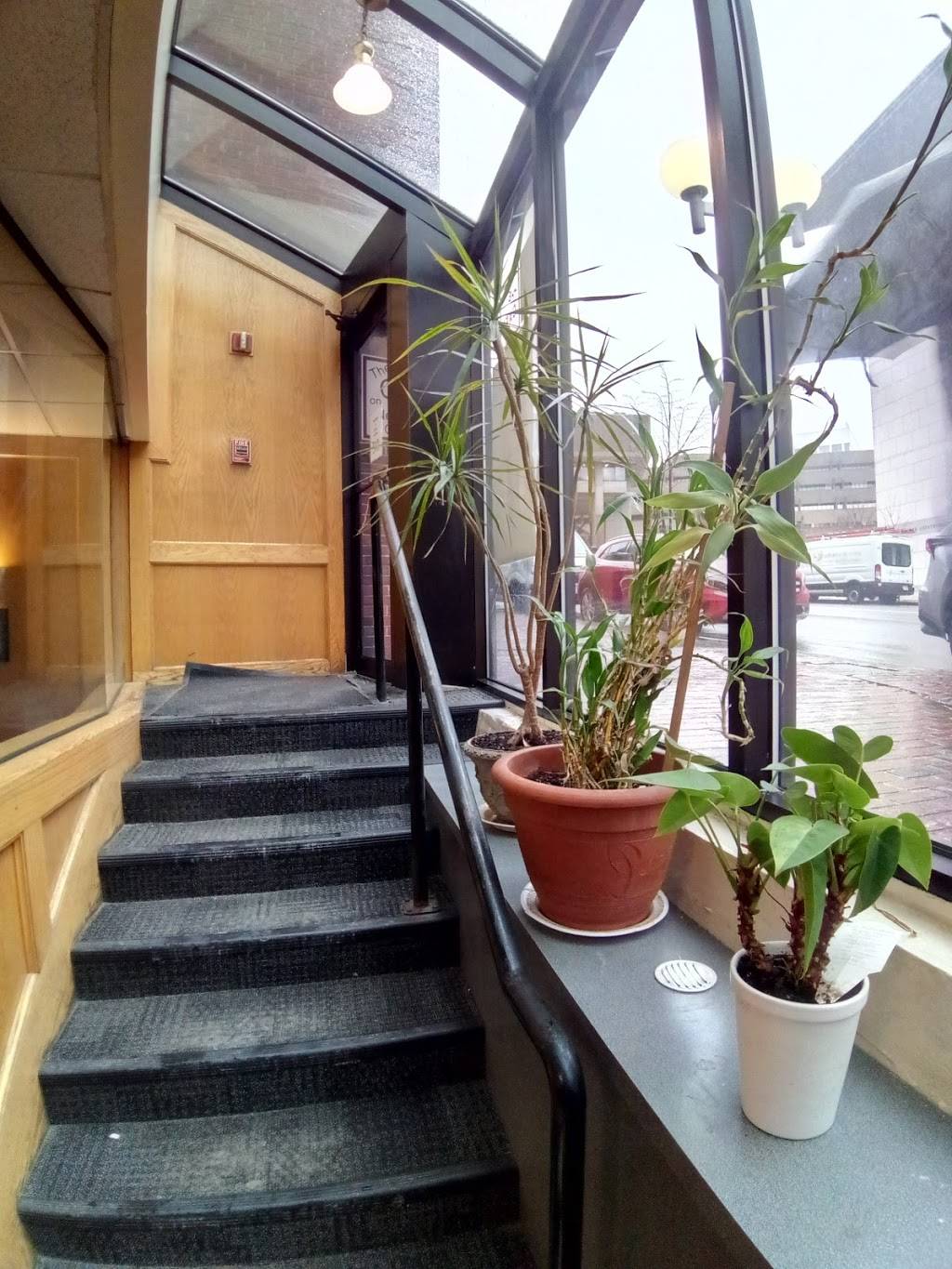 The Cafe on New Chardon | restaurant | 25 New Chardon St, Boston, MA 02114, USA | 6175237790 OR +1 617-523-7790