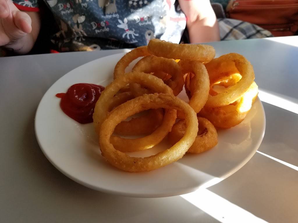 Parkway Family Restaurant | restaurant | 1400 E 13th Ave, Mendota, IL 61342, USA | 8155396837 OR +1 815-539-6837