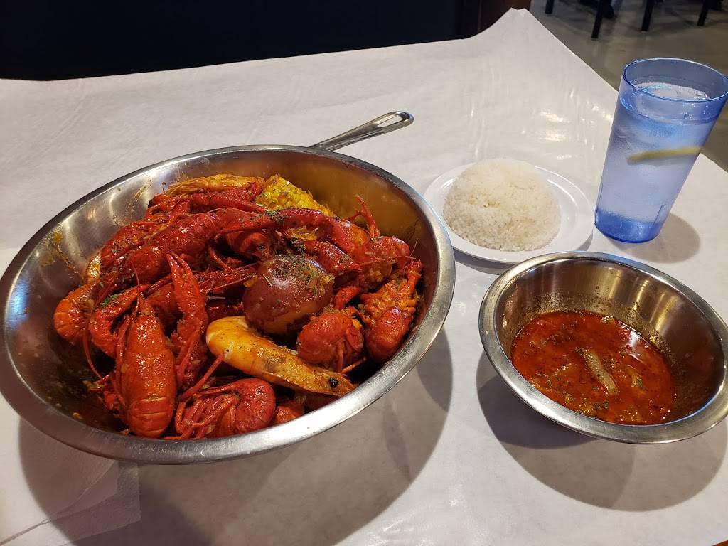 Reddy Claws | restaurant | 3234 S Wadsworth Blvd Unit #N, Lakewood, CO 80227, USA | 7204288212 OR +1 720-428-8212